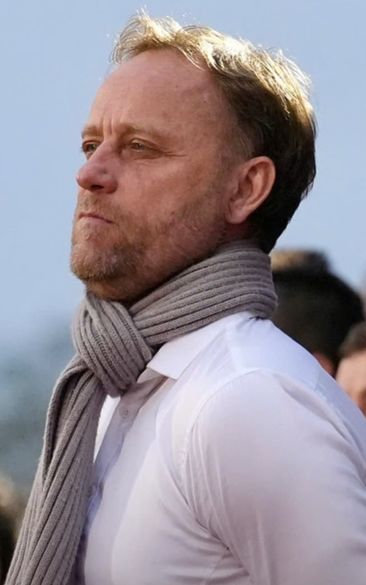 传奇巨星去世！NBA第一位千胜教练…...